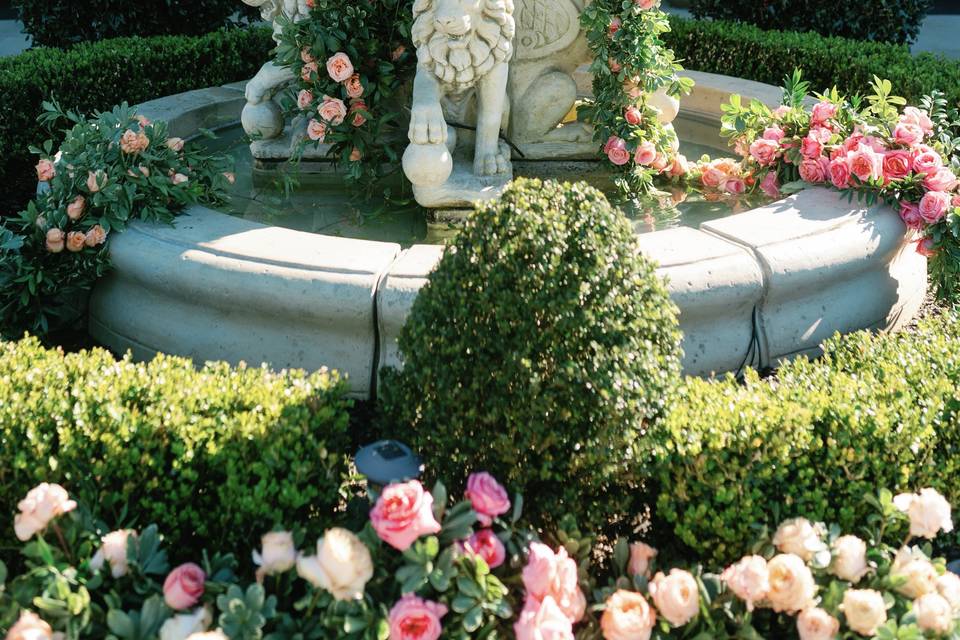 Fountain dressed in floral