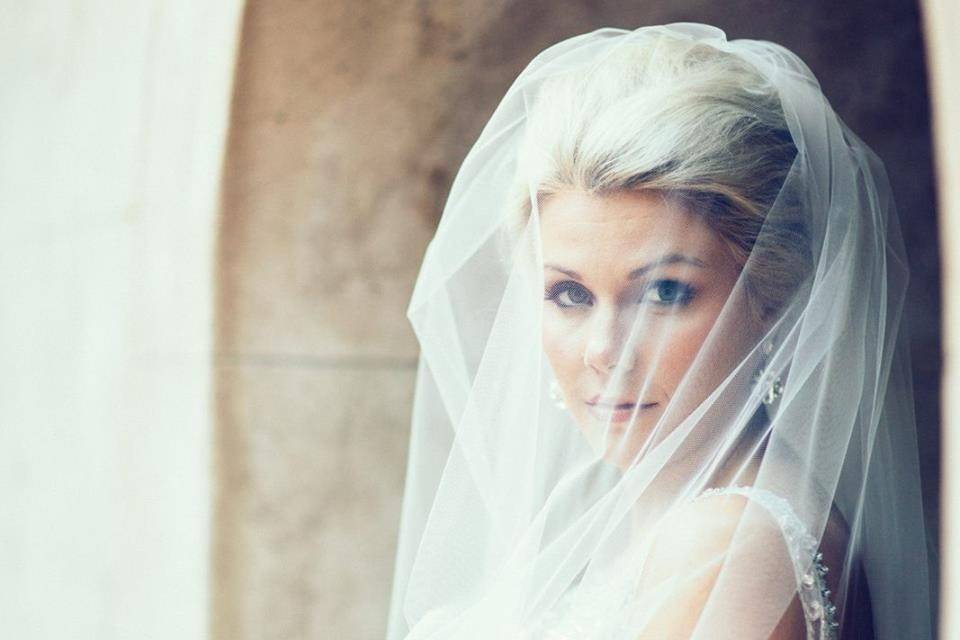 The bride in her veil