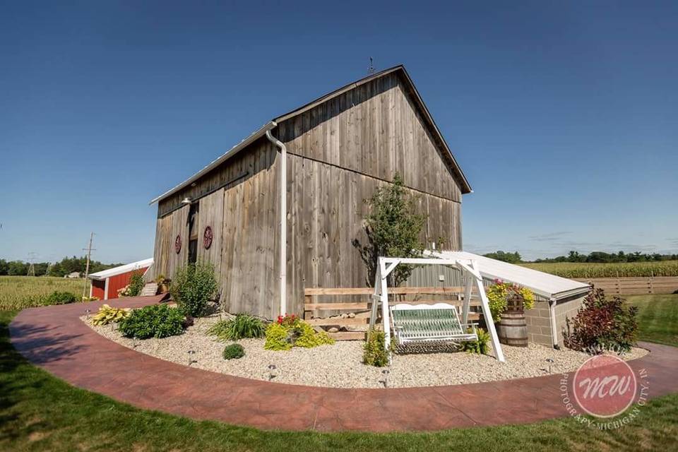 The Ridge View Barn