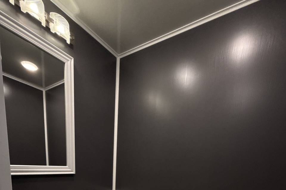 Island Restrooms Suite