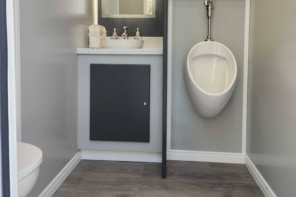 Island Restrooms Suite