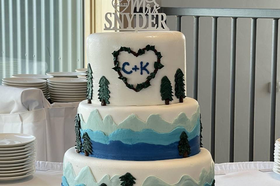 Hogadon Ski Lodge Cake