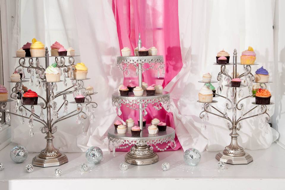Silver Chandelier Cupcakes