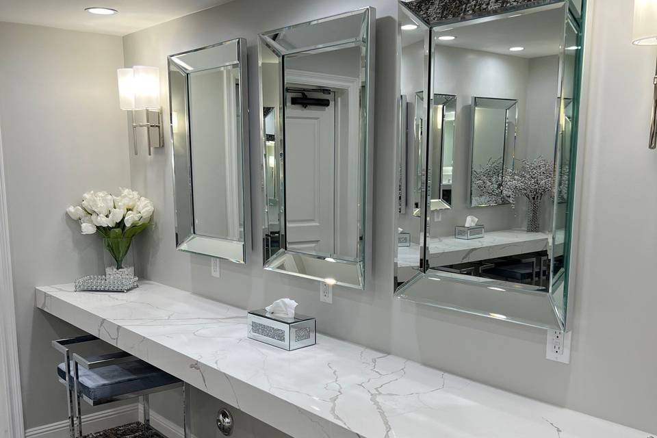 Bridal Suite Powder Room