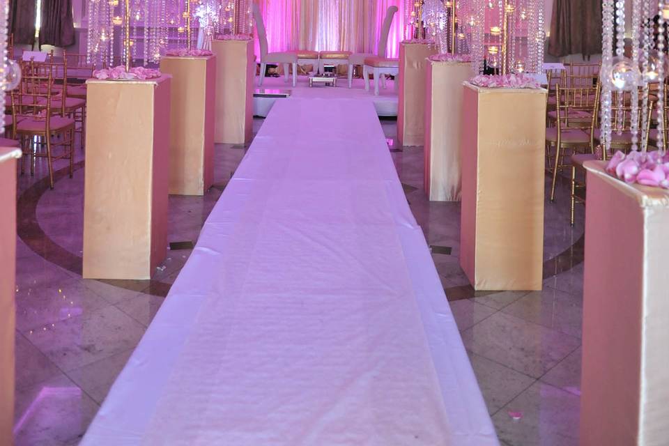 Aisle decor