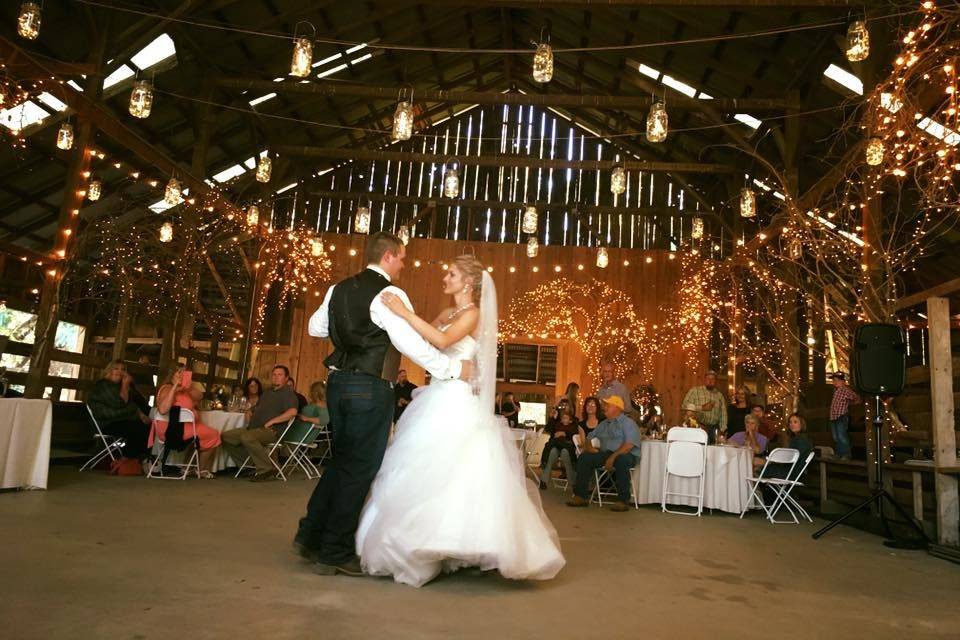 couple dancing