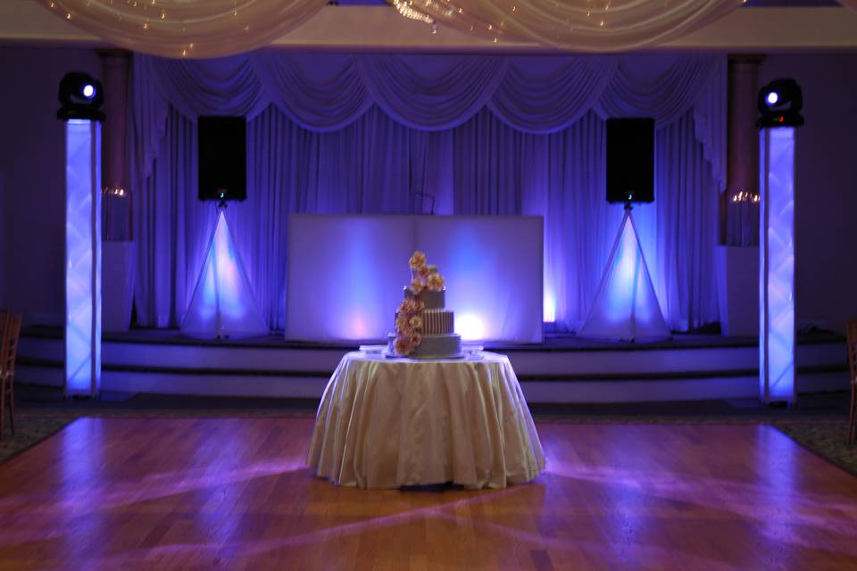 DJ booth and wedding cake