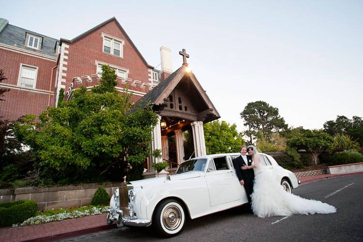 Wedding car | Photo by: Teresa Halton Photography