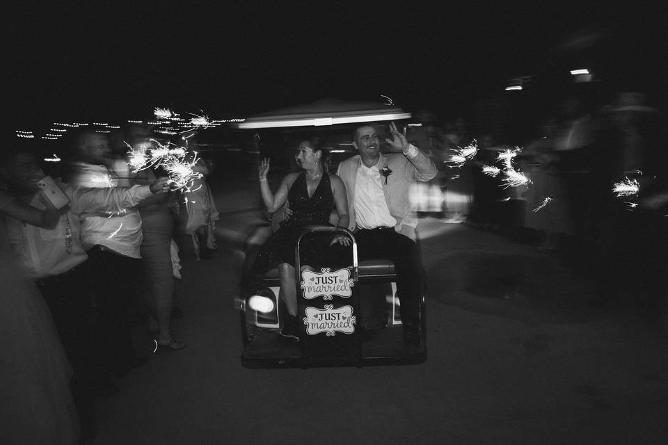 Dip with blurry lights