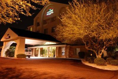 Exterior view of the Country Inn & Suites by Radisson, Mesa, AZ
