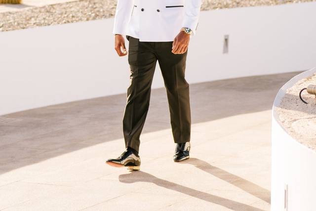 Entrance of the groom to the c