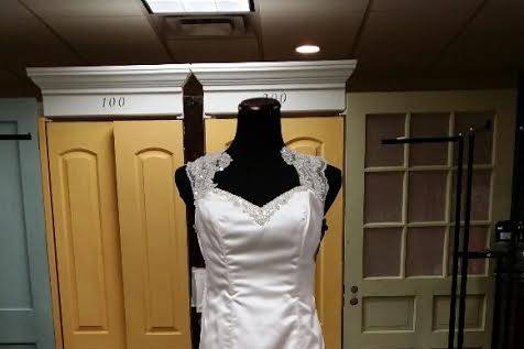 Full Circle Wedding Shop