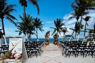 Weds & Vows