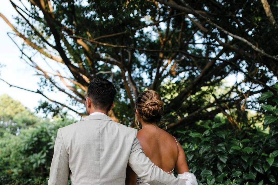 Weds & Vows