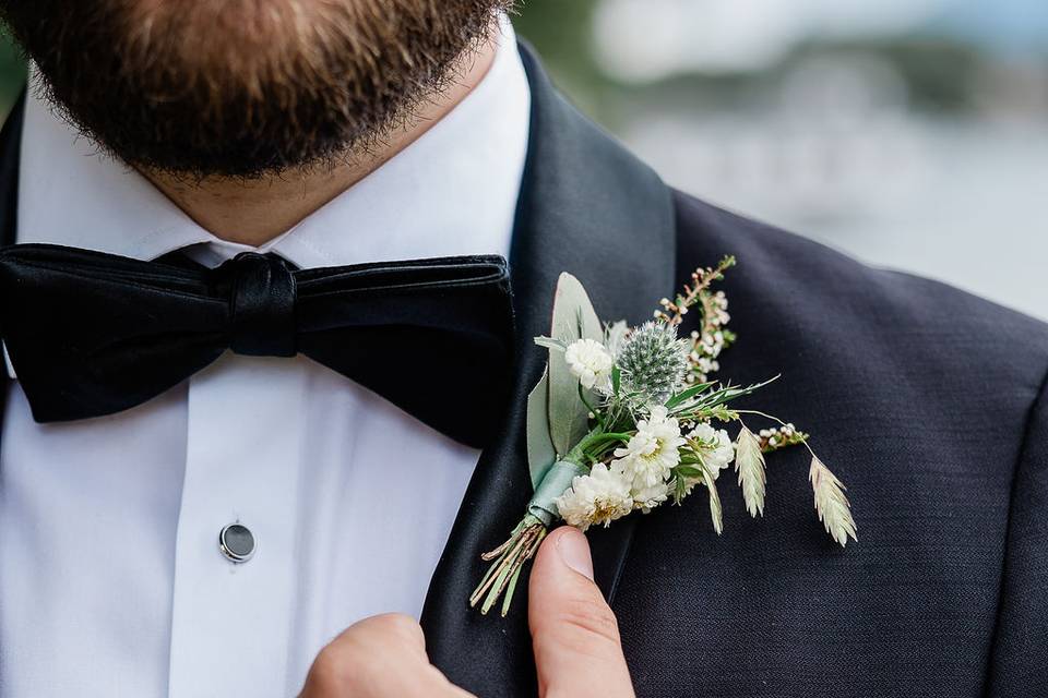 Groom's Details