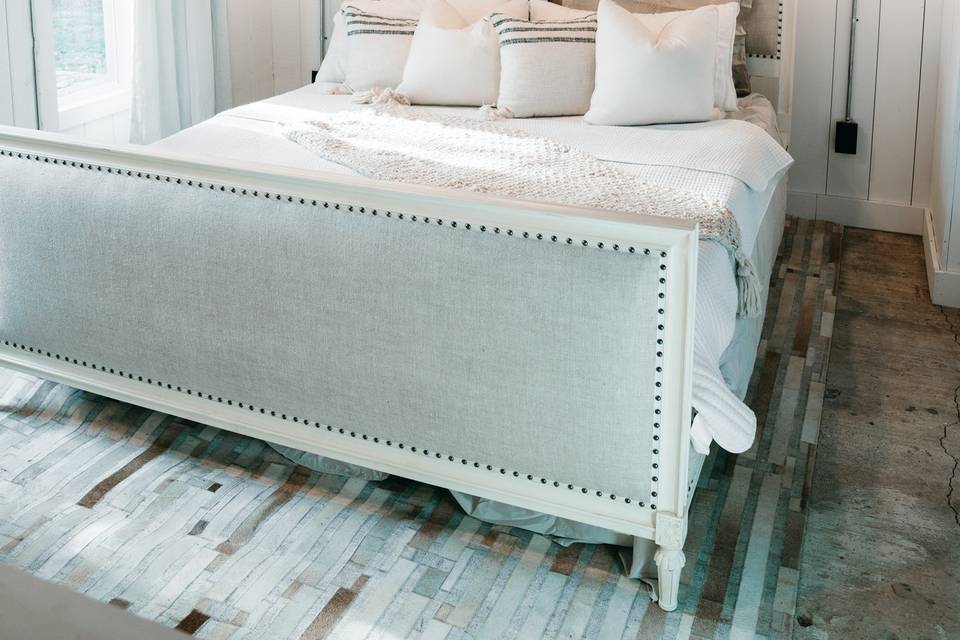Pool house bed