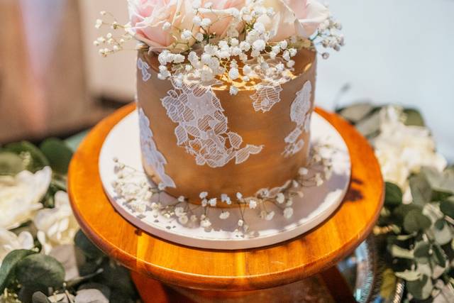 Gold wedding cake