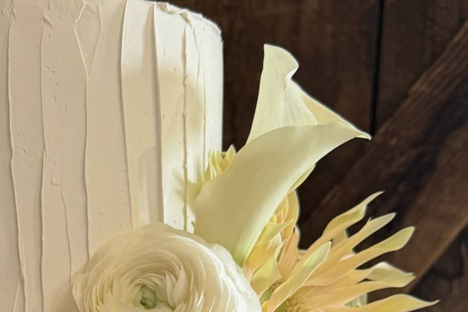 Free style ganache cake decor