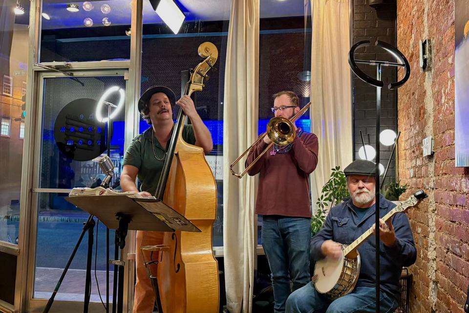 The Queen City Porch Swingers