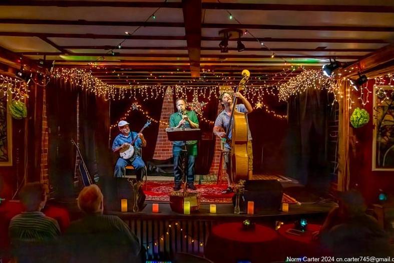 The Queen City Porch Swingers