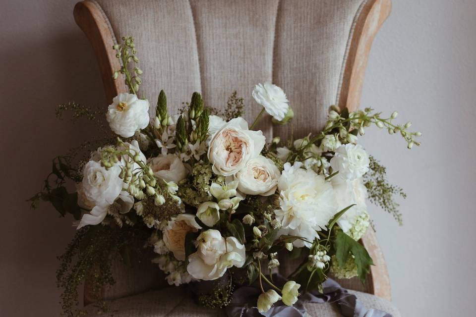 Organic White Floral Bouquet