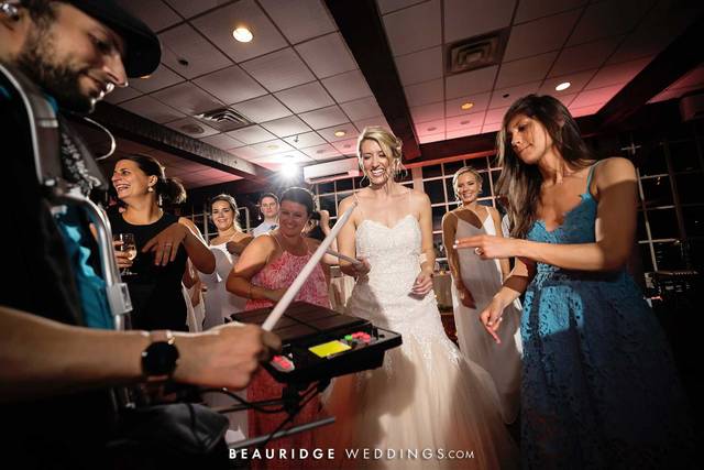 Bride loving mobile drums