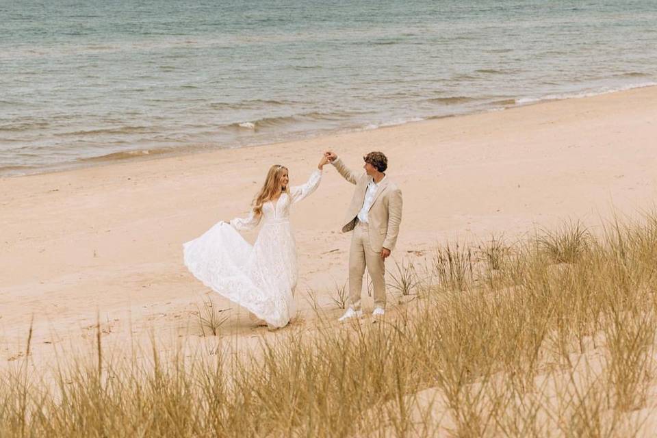 Champagne Honey Weddings and Special Events