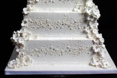 White cake