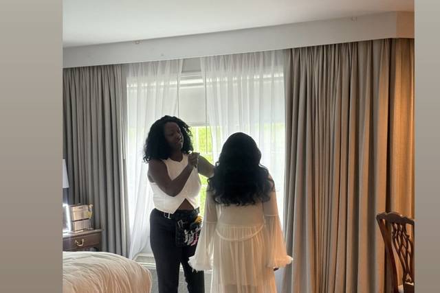 Glam waves