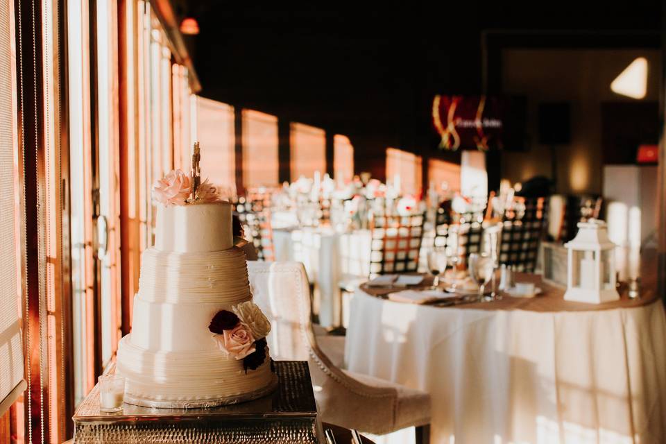 Lighting in the reception hall