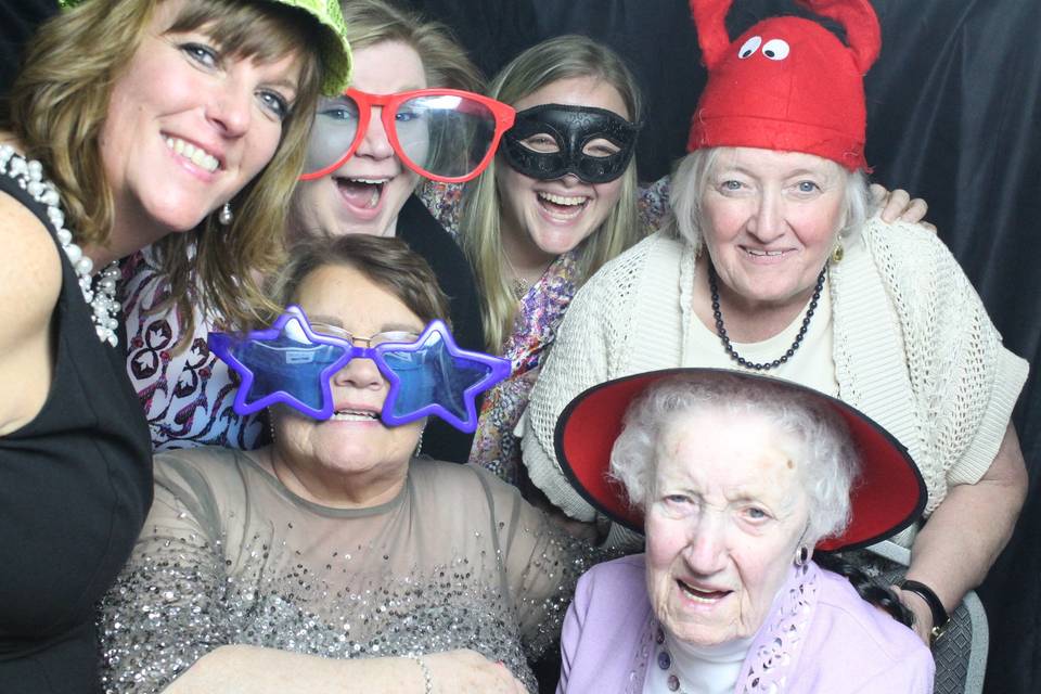 Happy Snapz Photo Booth and DJ Services