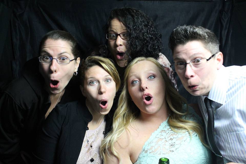 Happy Snapz Photo Booth and DJ Services