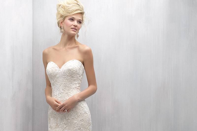 Style MJ257 <br> You'll make an amazing entrance in this couture column gown.