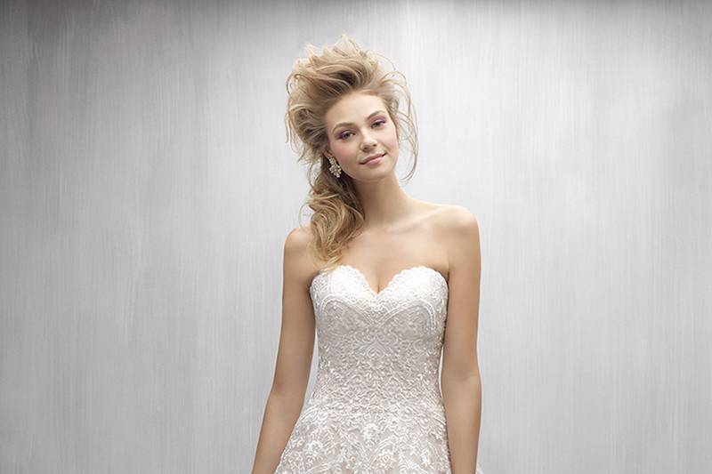 Style MJ269 <br> This lace ballgown is an instant bridal classic.