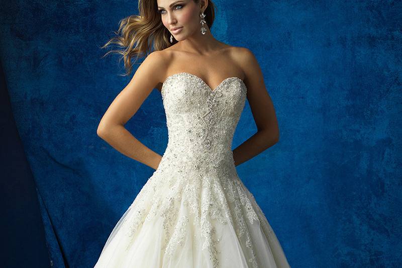 Style 9368 <br> This gown is perfection: gorgeous lace, the ideal silhouette and a scalloped, sweetheart neckline.