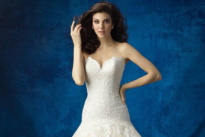 Style 9373 <br> This A-line beauty is classic, with a dash of bohemian glamour.