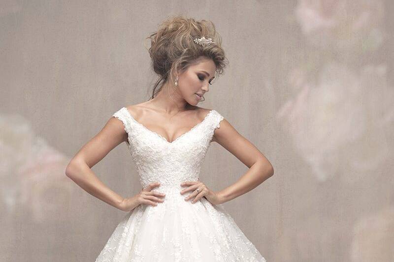 Allure Couture	C454	<br>	Featuring delicate straps and a simple silhouette, this gown is perfection.