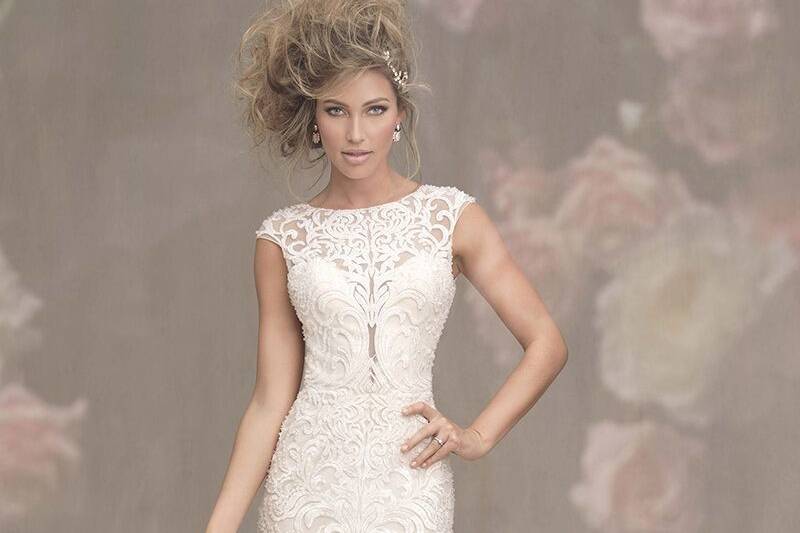 Allure Couture	C463	<br>	This modern and elegant textured sheath pairs beautifully with a contrasting tulle train.