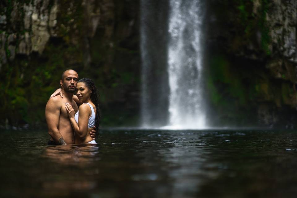 Oregon Waterfall, Engagement