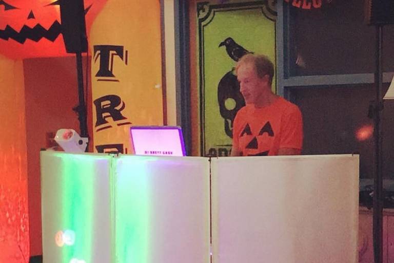 HALLOWEEN PAWLEYS ISL