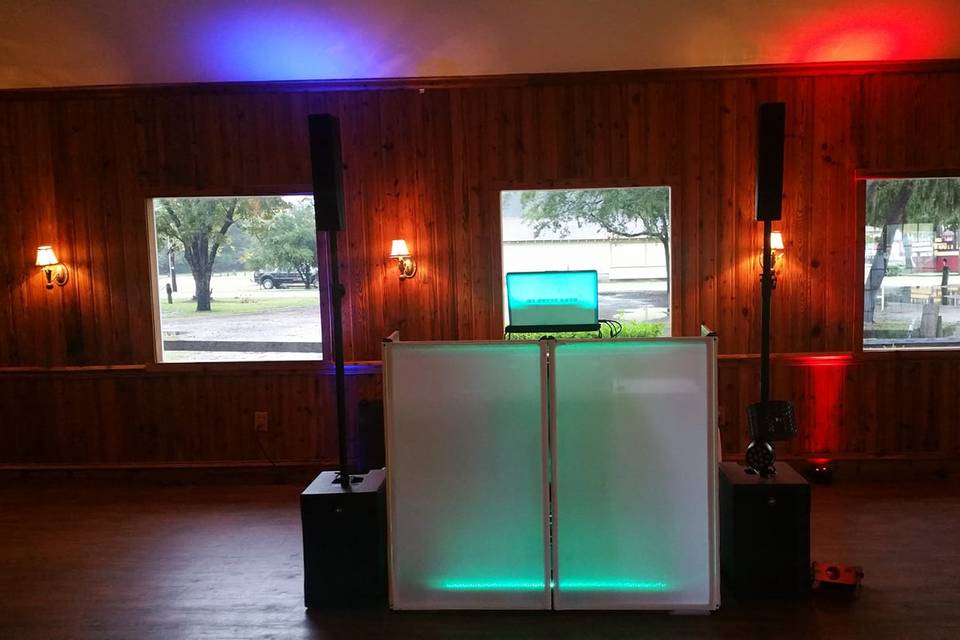 SIMPLE SET UP