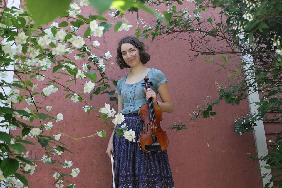 Fiddler Alyssa Rodriguez
