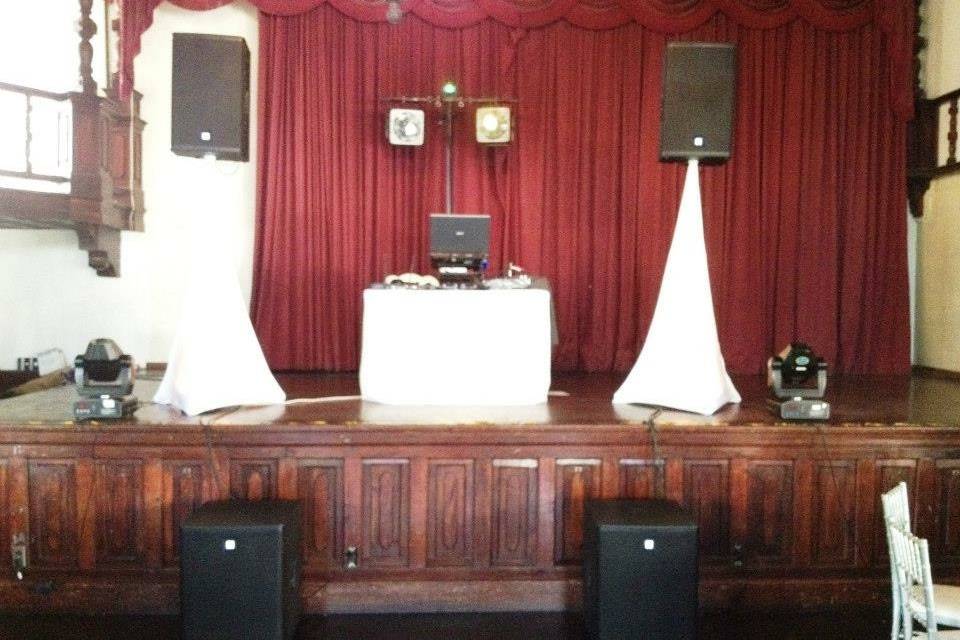 Wedding dj booth