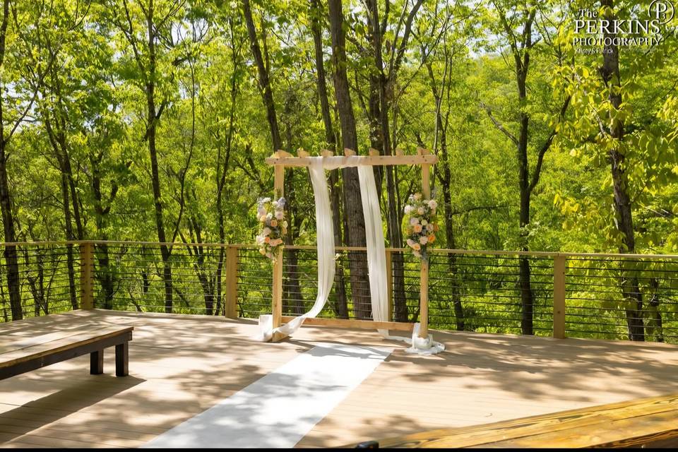 Ceremony Deck & Arch