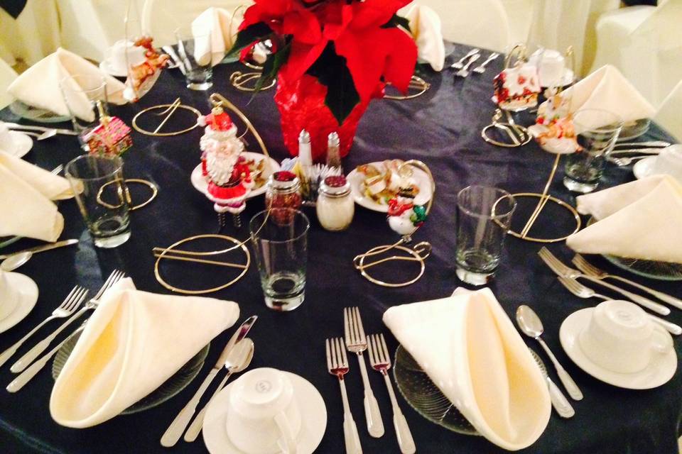 We do Christmas Right - A holiday wedding is a treat at The Center.