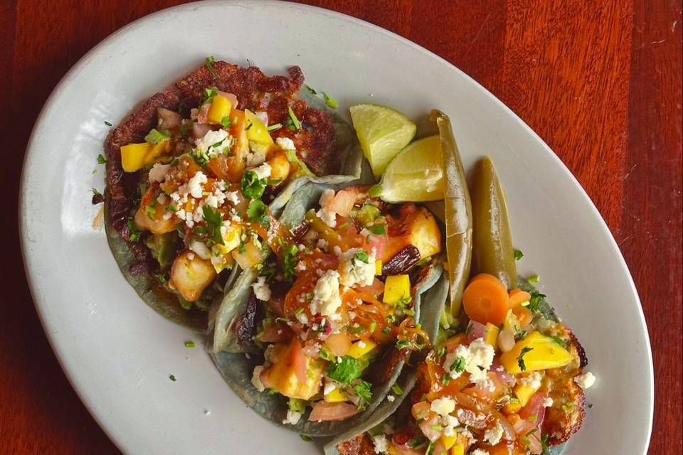 Tavo's Antojitos y Tequila