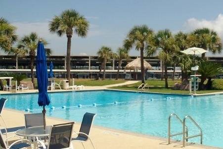 galveston yacht basin pool