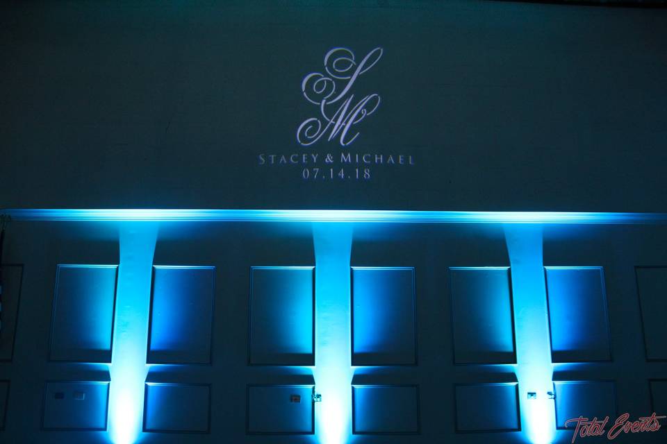 Uplighting w Monogram