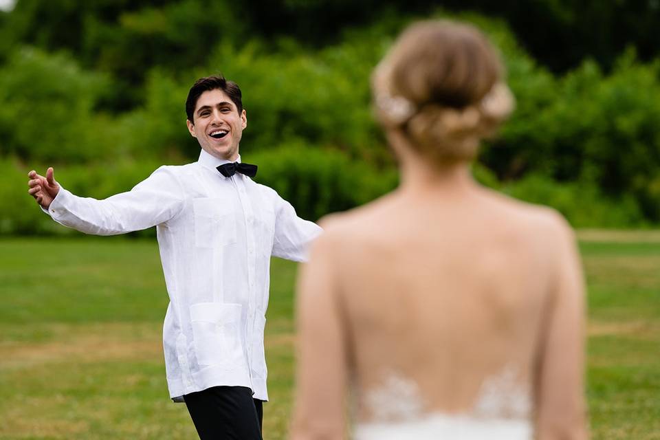 Groom seeing bride first time!