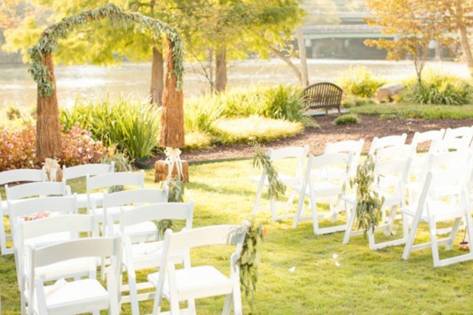 Floral aisle seat decor